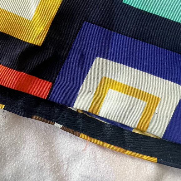 Kate Spade Kylie 100% silk geometric pencil midi skirt size 6 PLEASE READ - Picture 4 of 16